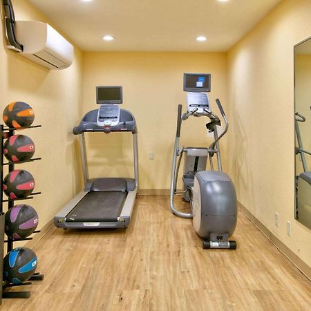 Days Inn By Wyndham Batesville Ngoại thất bức ảnh