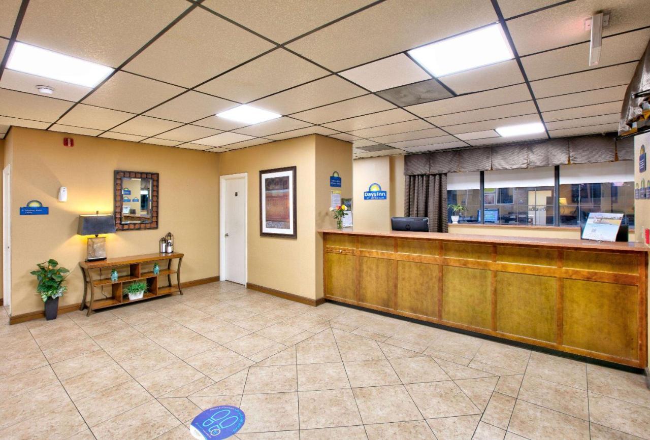 Days Inn By Wyndham Batesville Ngoại thất bức ảnh