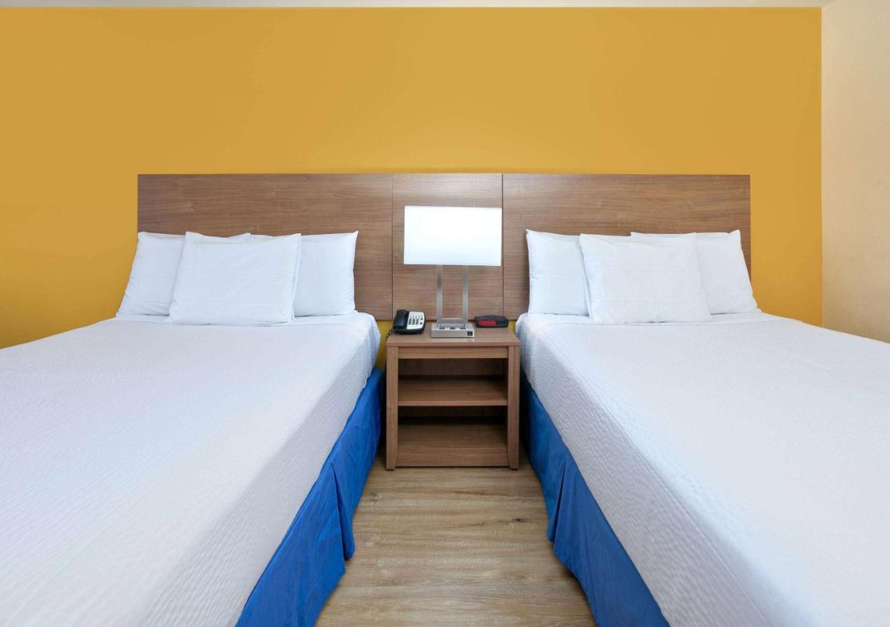Days Inn By Wyndham Batesville Ngoại thất bức ảnh