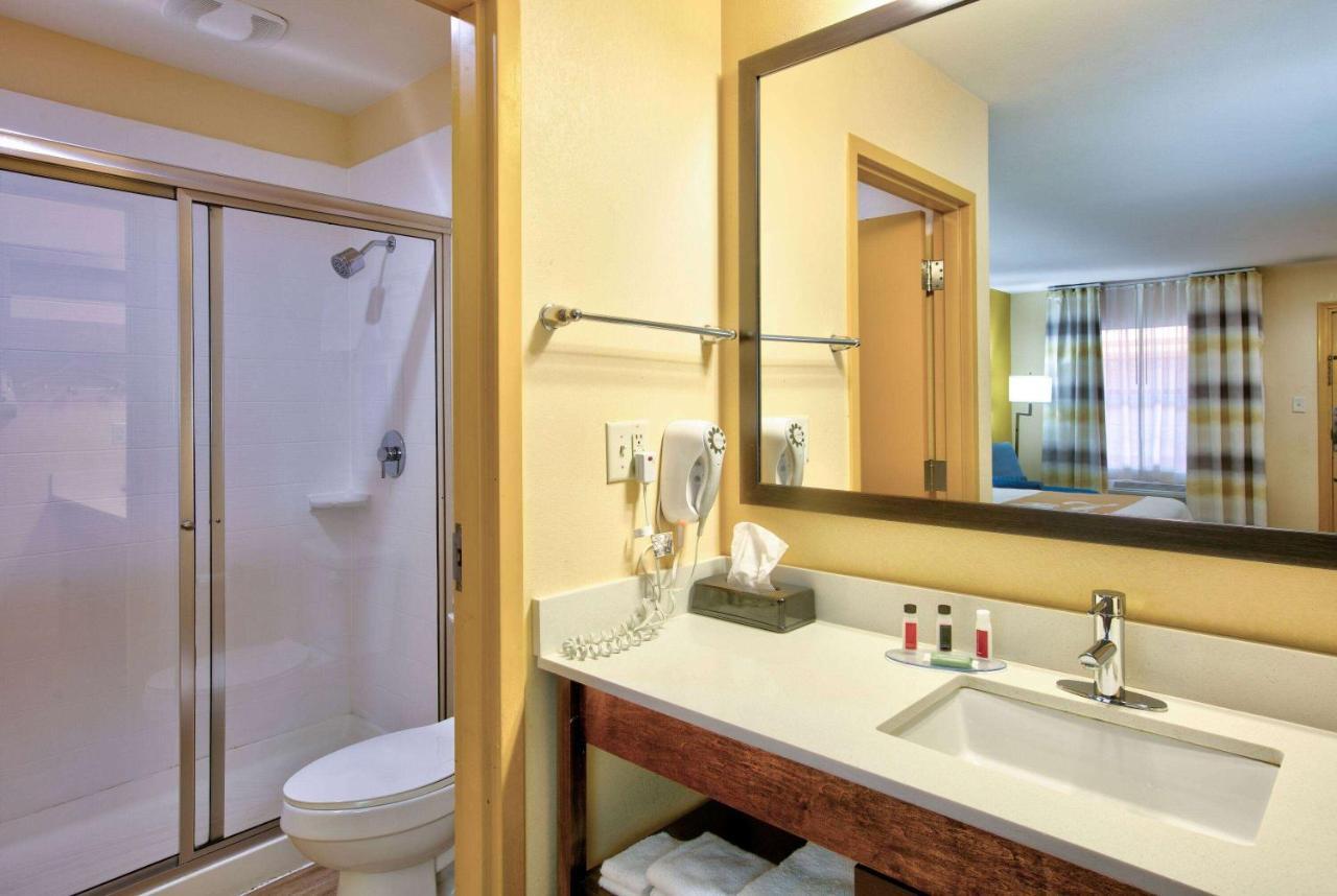 Days Inn By Wyndham Batesville Ngoại thất bức ảnh