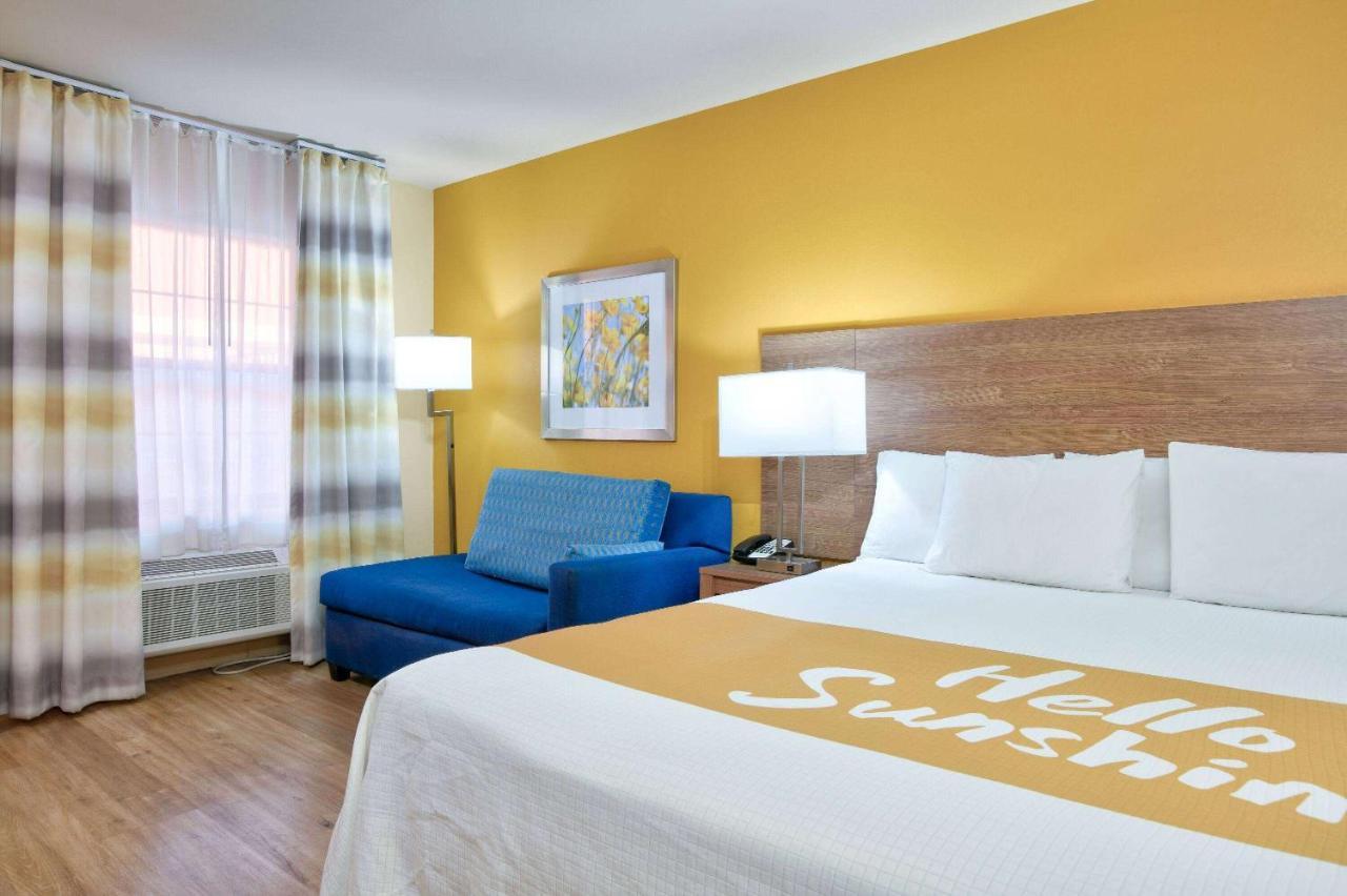 Days Inn By Wyndham Batesville Ngoại thất bức ảnh