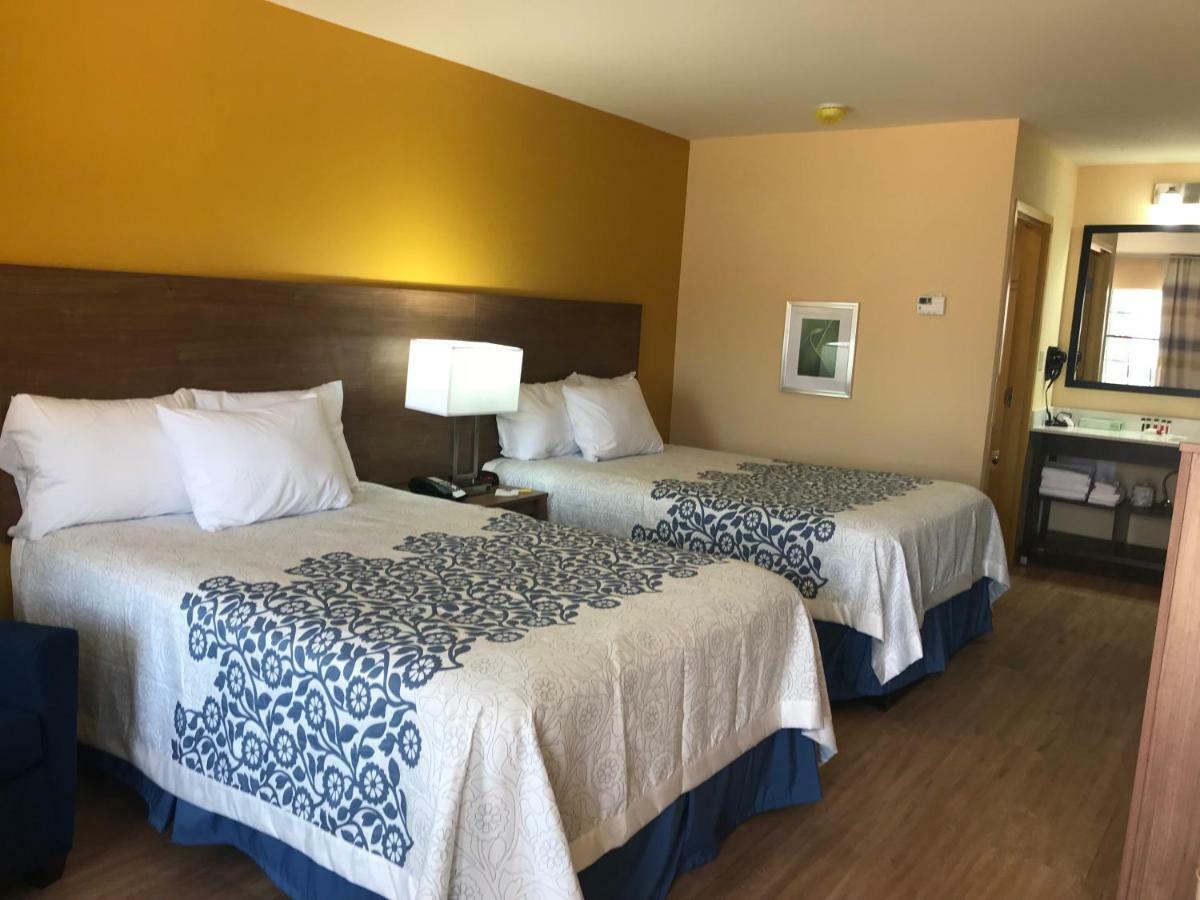 Days Inn By Wyndham Batesville Ngoại thất bức ảnh